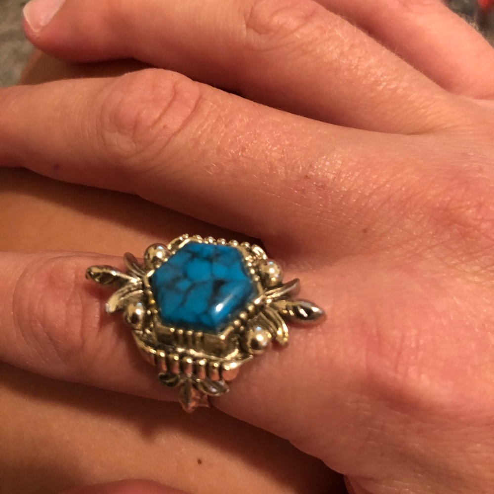 Ring - Picture 2 of 4
